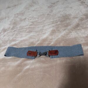 Anthropologie gray stretchy brown leather belt M